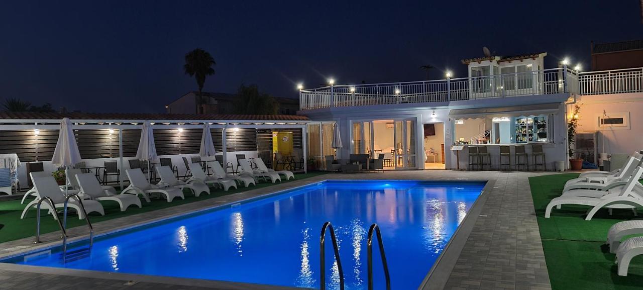 Roda Pearl Resort Buitenkant foto